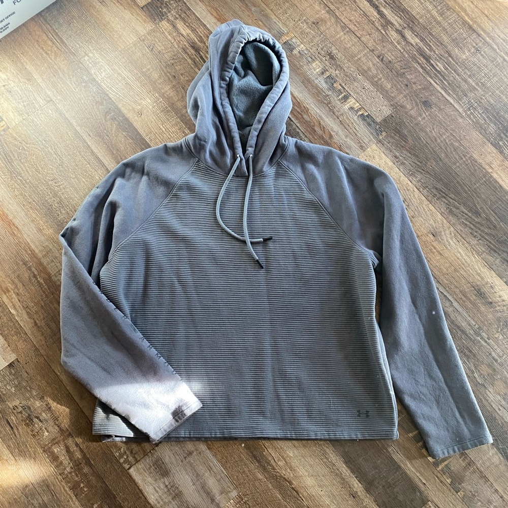 Never worn Under Armour sweatshirt. Size XL